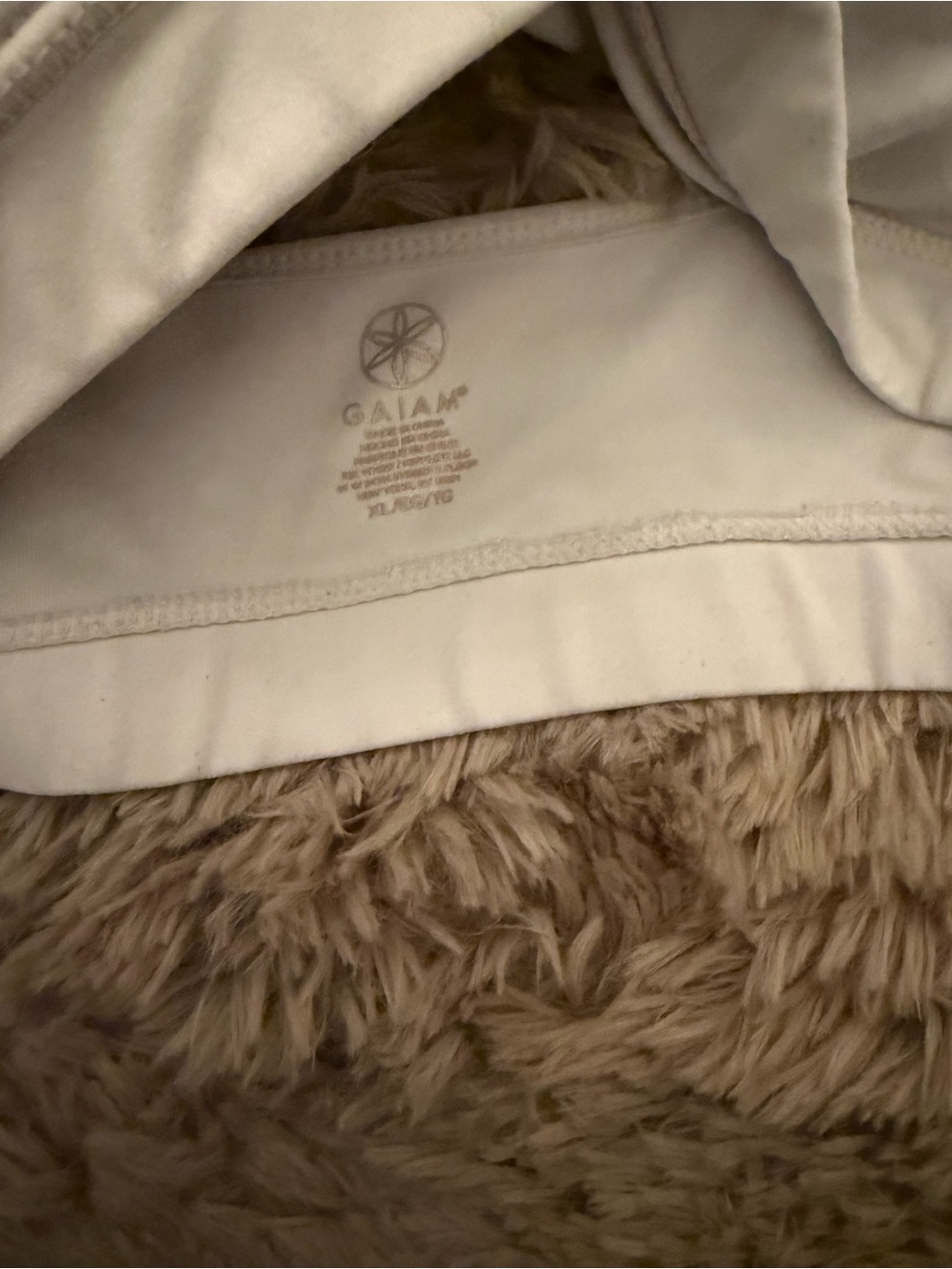 GAIAM sports bra - Picture 2 of 3